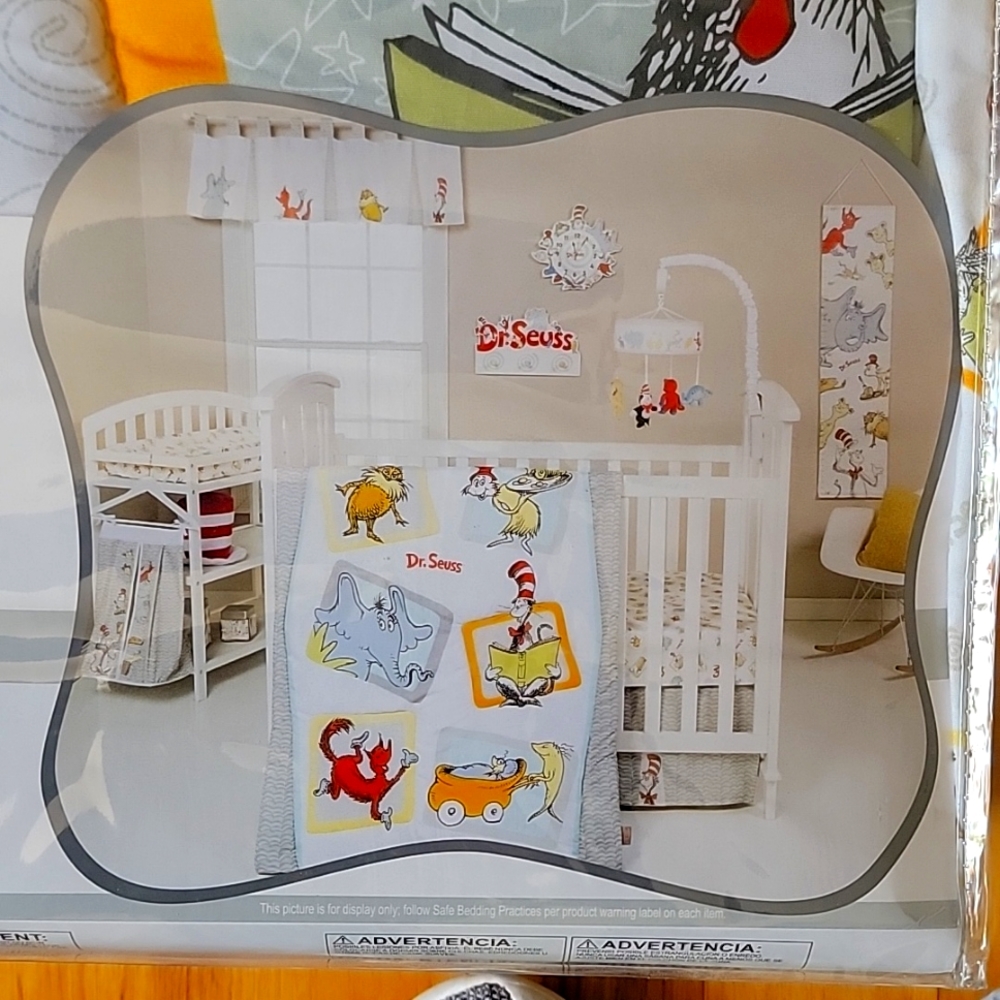Dr Seuss Nursery 5 piece crib set